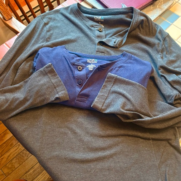 Bundle of 2 Croft & Barrow Long Sleeve Shirts - Dark Gray and Deep Blue - Picture 5 of 5